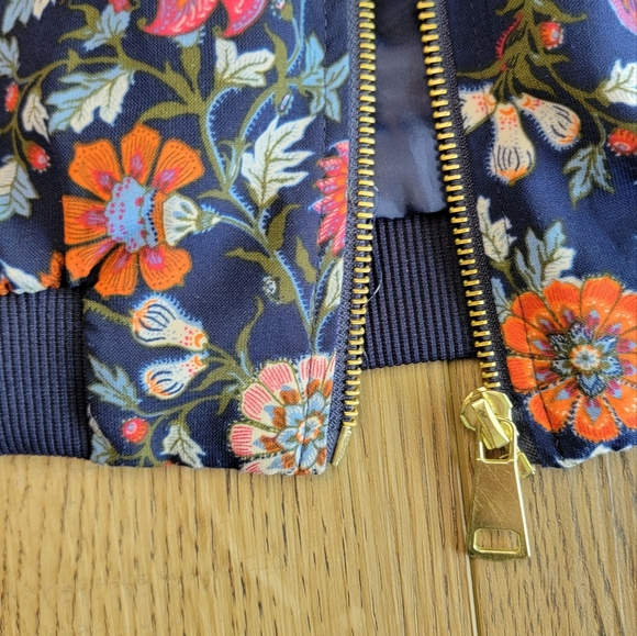 Floral Jacket - Picture 4 of 8